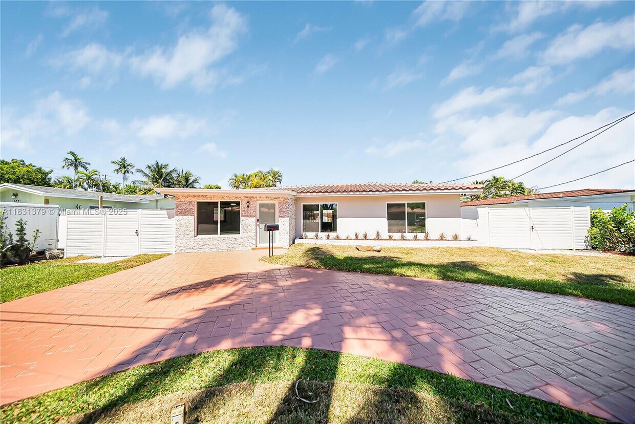 Foto principal - 2001 NW 33rd St