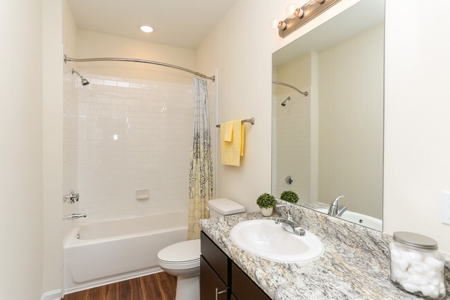 Primary bathroom - Duval Station Landing