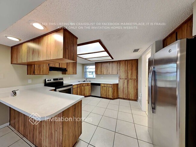 Foto del edificio - 4444 Summer Oak Dr