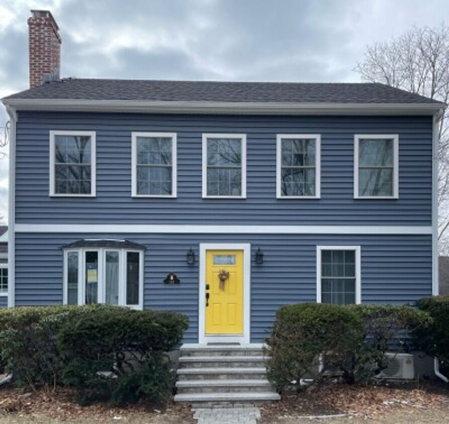 Primary Photo - Gorgeous, Fully Renovated Newton Highlands...