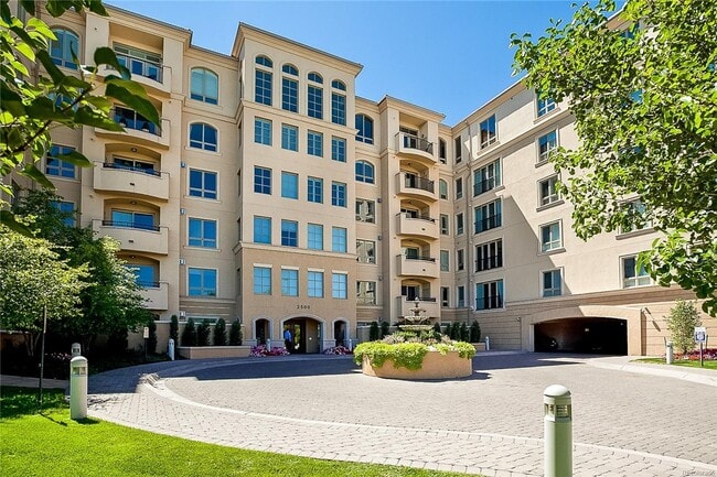 Foto del edificio - 2500 E Cherry Creek S Dr