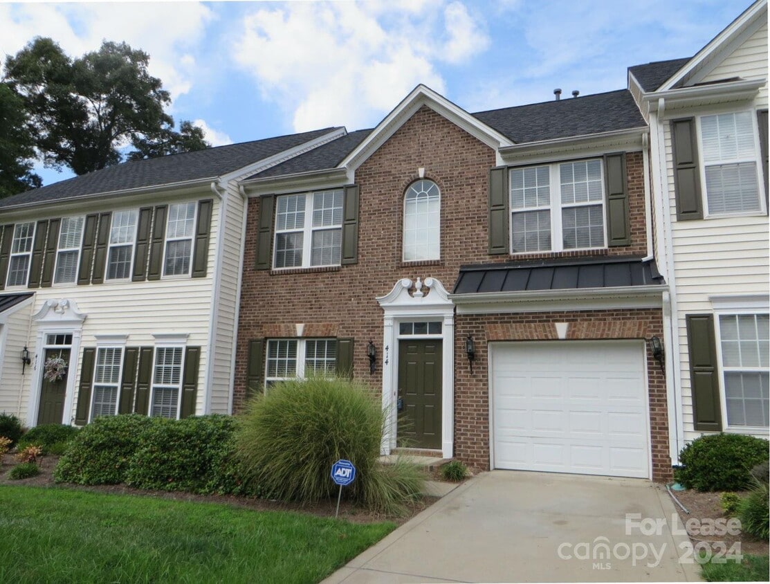 414 Canoe Ct, Rock Hill, SC 29732 Townhome Rentals in Rock Hill SC
