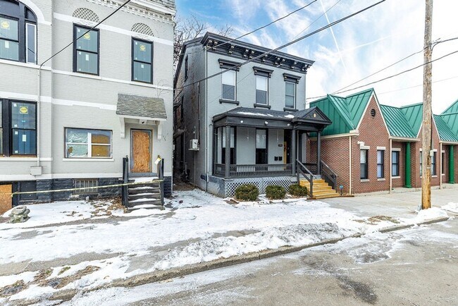 Foto del edificio - Charming 3BR Duplex in Covington