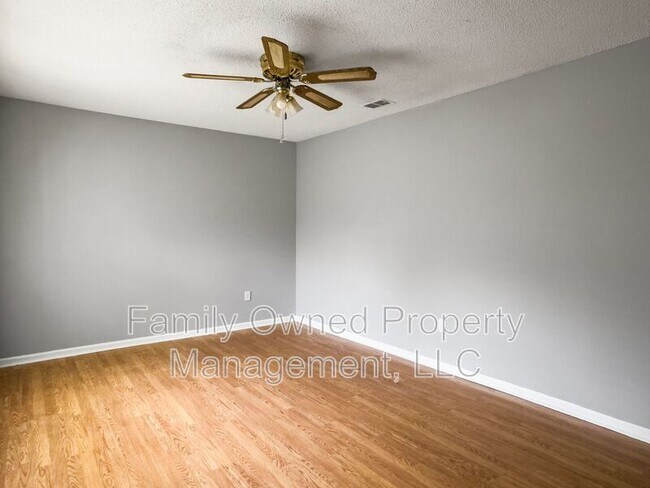 Foto del edificio - 4513 Sapling Ct