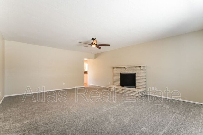 Building Photo - 9641 N 41st Dr