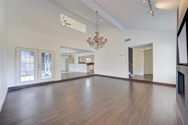 Foto del edificio - 13902 Briarhills Pkwy