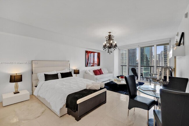 Building Photo - 475 Brickell Ave