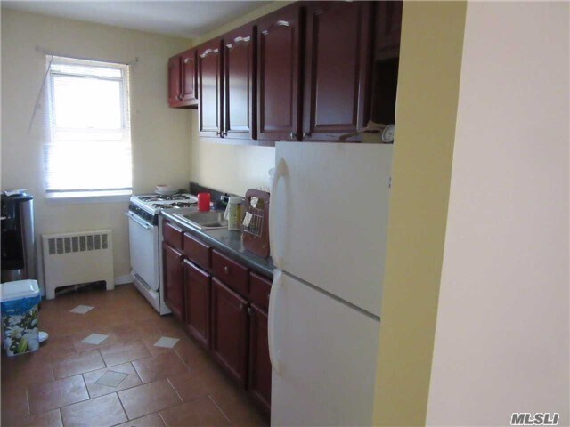 Foto del edificio - 109-35-109202 202nd St