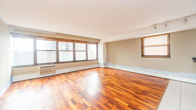 Foto del edificio - 6030 N Sheridan Rd