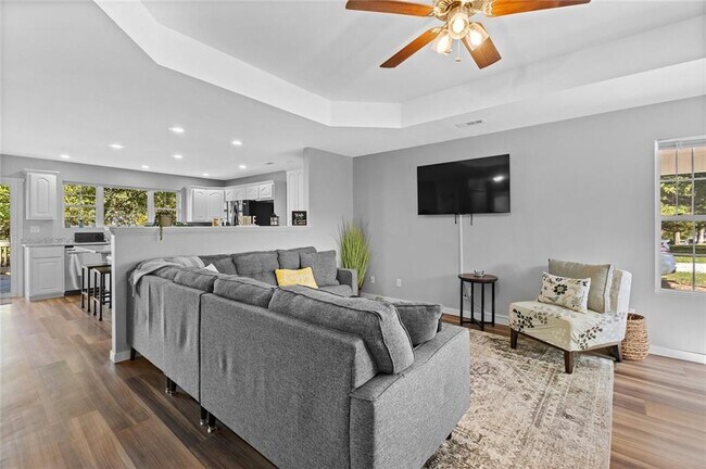 Foto del edificio - 16568 Cypress Ln