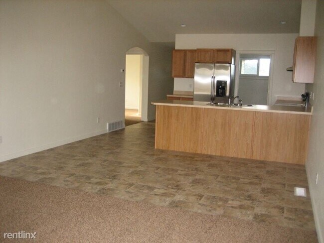 Building Photo - 461 Mountain Vista Way