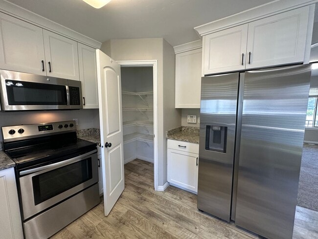 Building Photo - BEAUTIFUL 4 BED 2.5 BATH HOME FOR RENT IN LEHI!!!