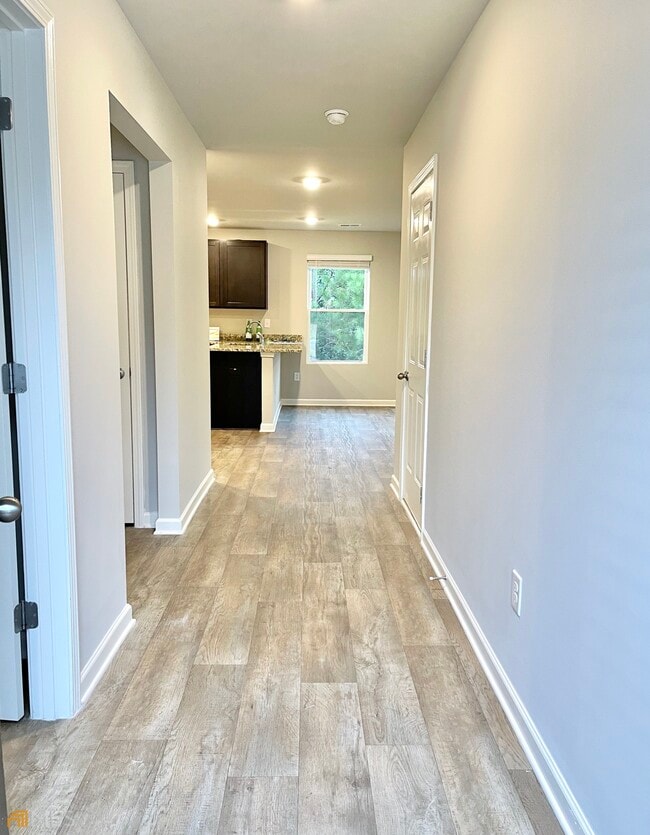 Building Photo - 166 Goodall Woods Dr