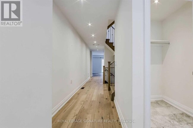 Building Photo - 1657 Vellore Cres