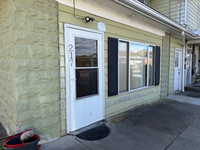 Foto del edificio - MOVE IN SPECIAL! 1 bedroom 1 bathroom apartment in Newport, PA