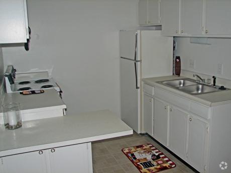 Kitchen - Park East - Park Knowles Apartments