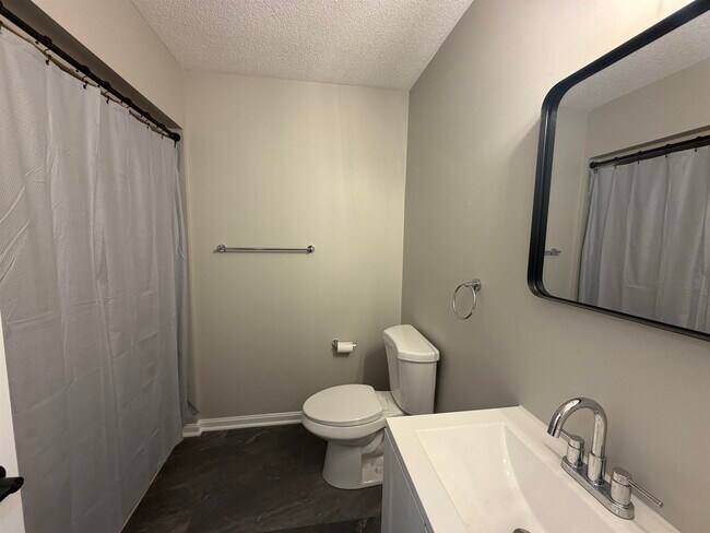 Building Photo - 7269 KY-405