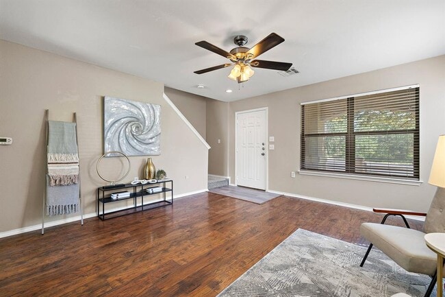 Foto del edificio - 5705 Viewpoint Dr