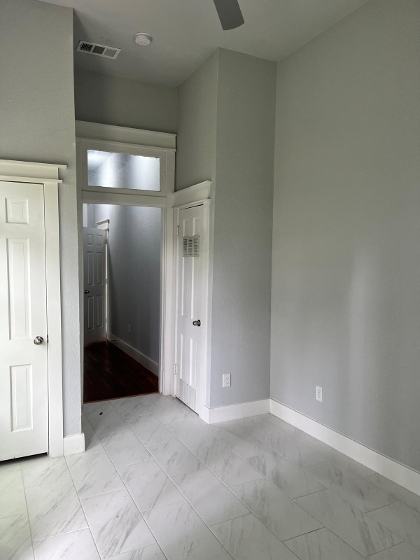 Building Photo - 2620 Colonial Ave