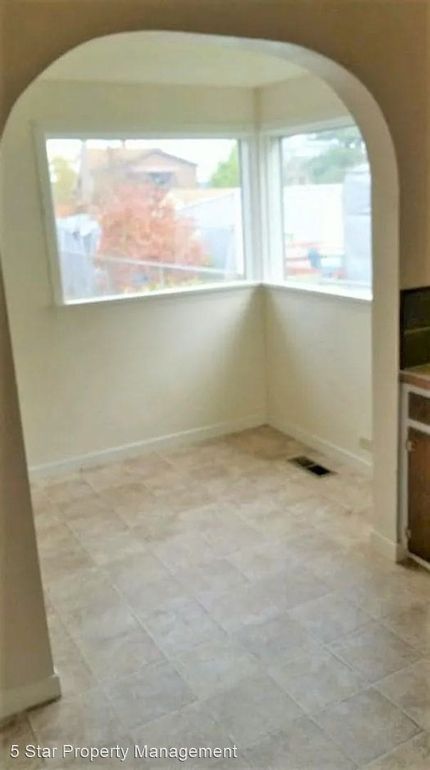 Foto del edificio - 4 br, 1 bath House - 1615 E Wright Ave