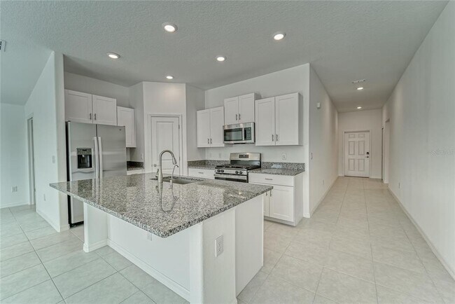 Foto del edificio - 10245 Shady Preserve Dr