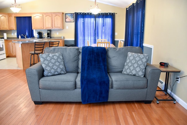 Building Photo - 588 6th Ave