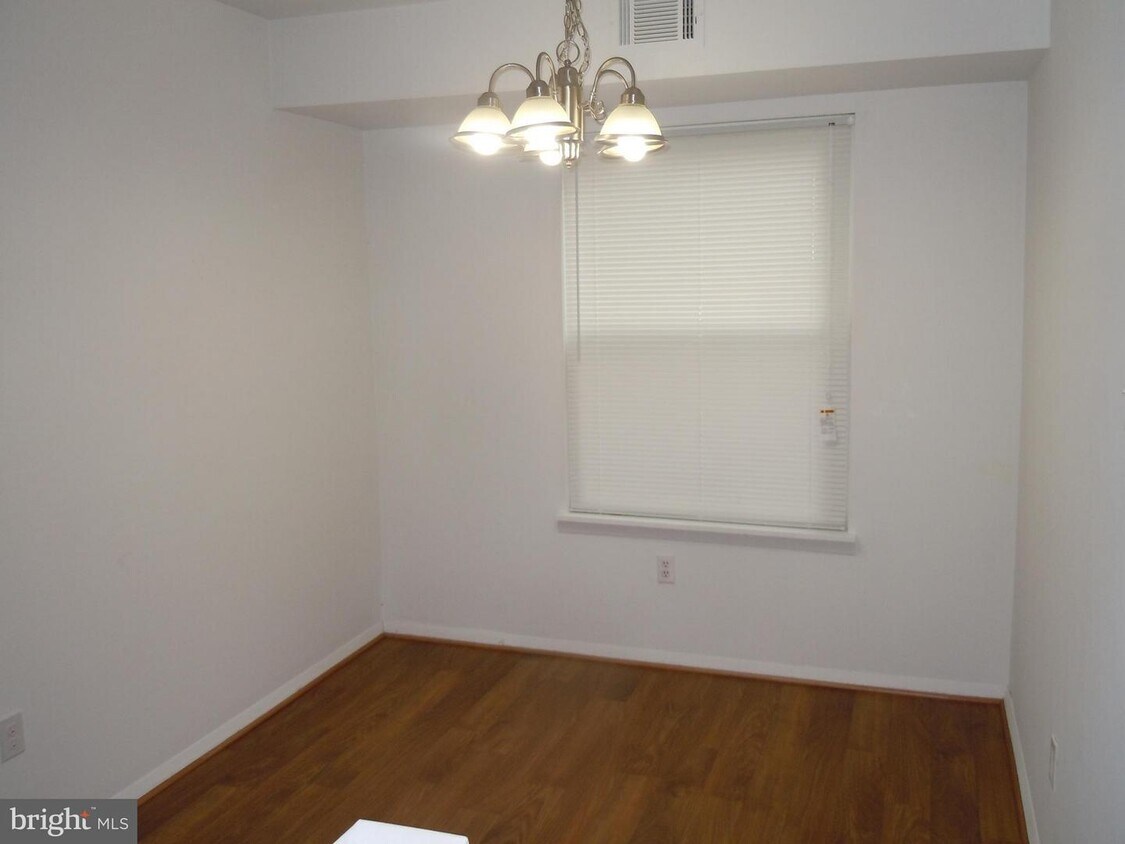 Foto principal - 71 Hancock Pl NE