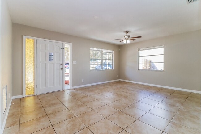 Foto del edificio - 1733 Ragland Ave