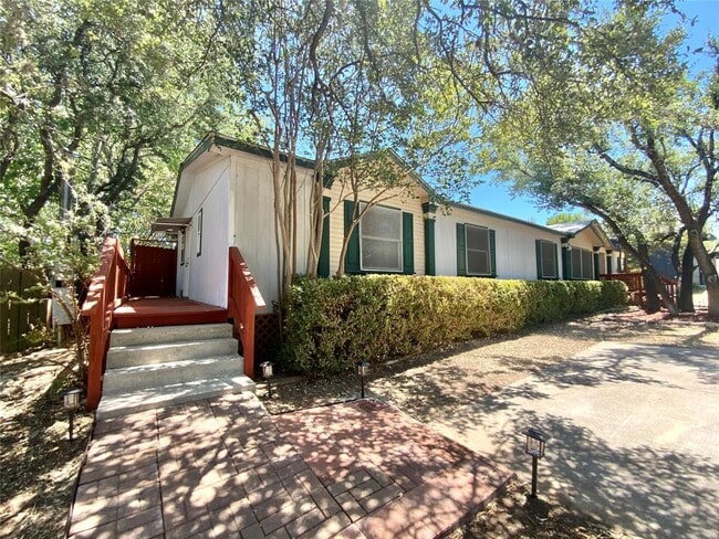 Building Photo - 1301 Lipan Trail