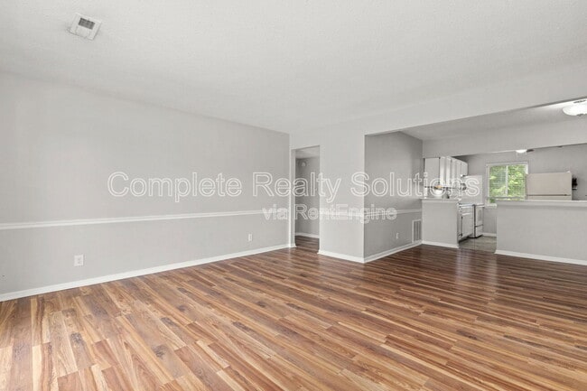 Building Photo - 2042 Gascony Parc Dr