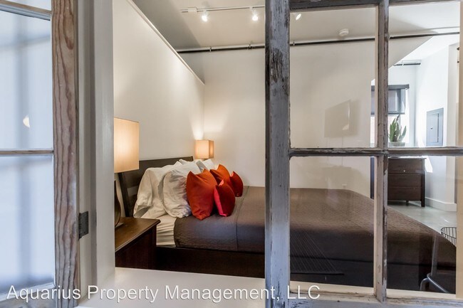 Building Photo - 1 br, 1 bath House - 273 Congress St Unit 1