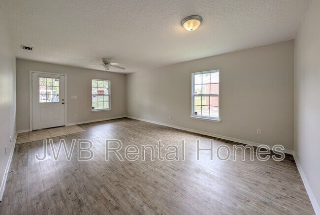 Building Photo - 1137 Alta Vista St