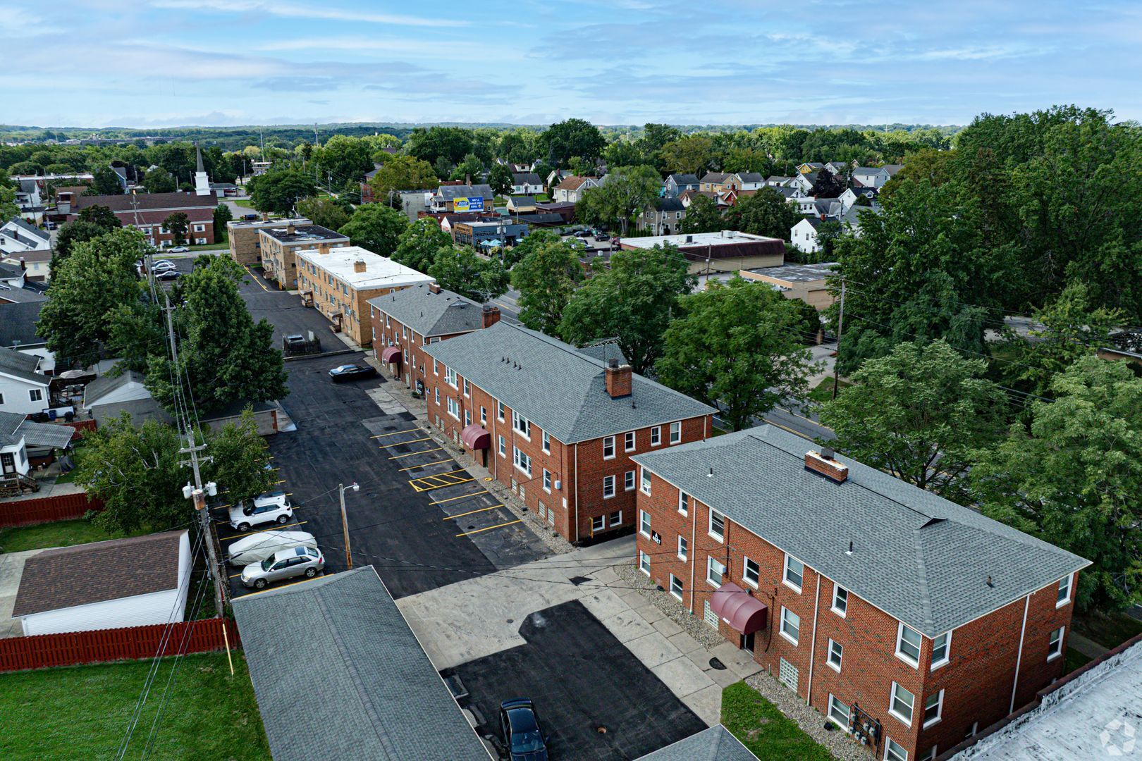 South Hills Apartments – photo 3