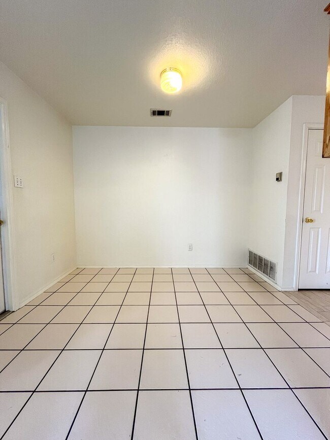 Building Photo - 4603 Wade Dr