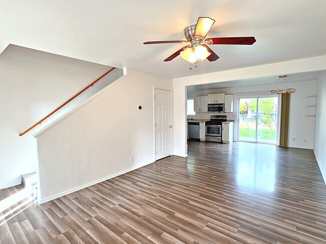 Foto del edificio - 6731 SE Fern Ave