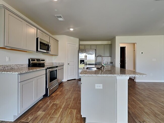 Foto del edificio - Apply Today! Burnside Farms!! Near USC, I-77