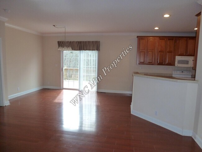 Foto del edificio - 121 Ladson Spring Trail