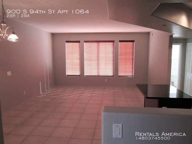 Foto del edificio - Cozy dual master bedroom condo in Chandler