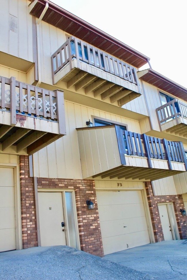 1228 Van Voorhis Rd, WV 26505 House for Rent in