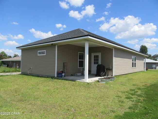 Building Photo - 2811 N Panama Ave