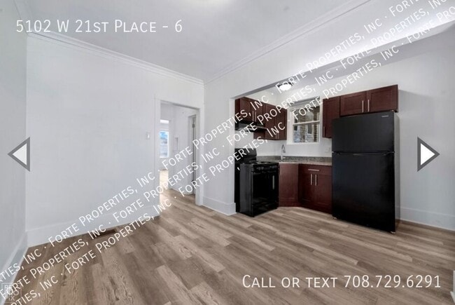 Building Photo - 5102 W 21st Pl