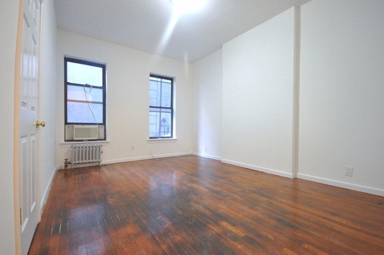 Primary Photo - 1028 2nd Ave