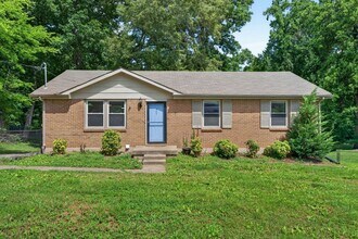 Building Photo - 807 Pollard Rd