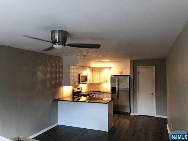 Foto del edificio - 2111 Hawthorne Ln
