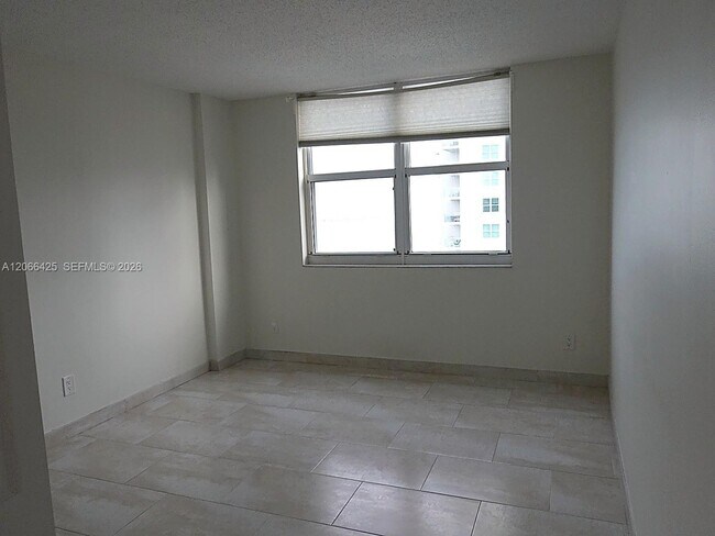 Foto del edificio - 770 Claughton Island Dr