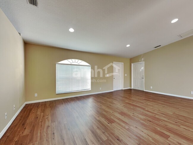 Foto del edificio - 173 SW Evans Avenue