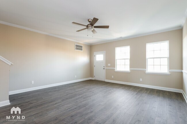 Foto del edificio - 6214 Olive Branch Rd