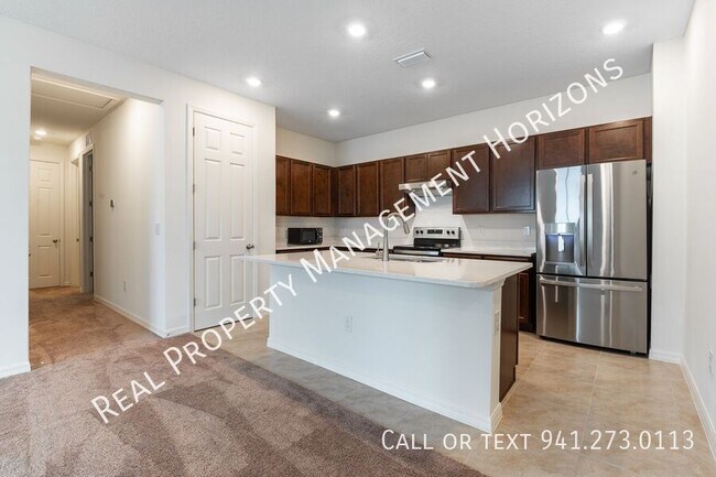 Foto del edificio - 2632 89th St Cir E