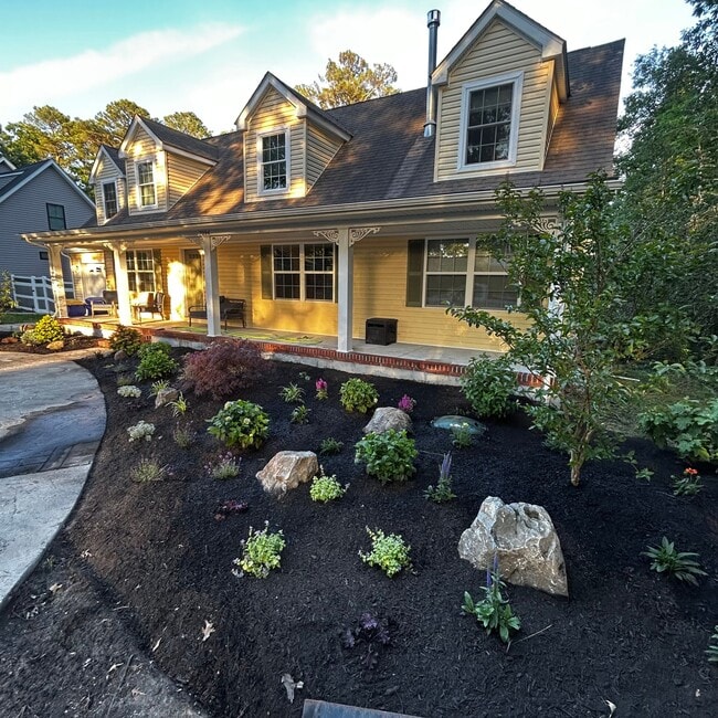 Building Photo - 2094 Fieldcrest Dr