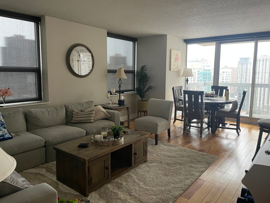 Foto principal - 545 N Dearborn St